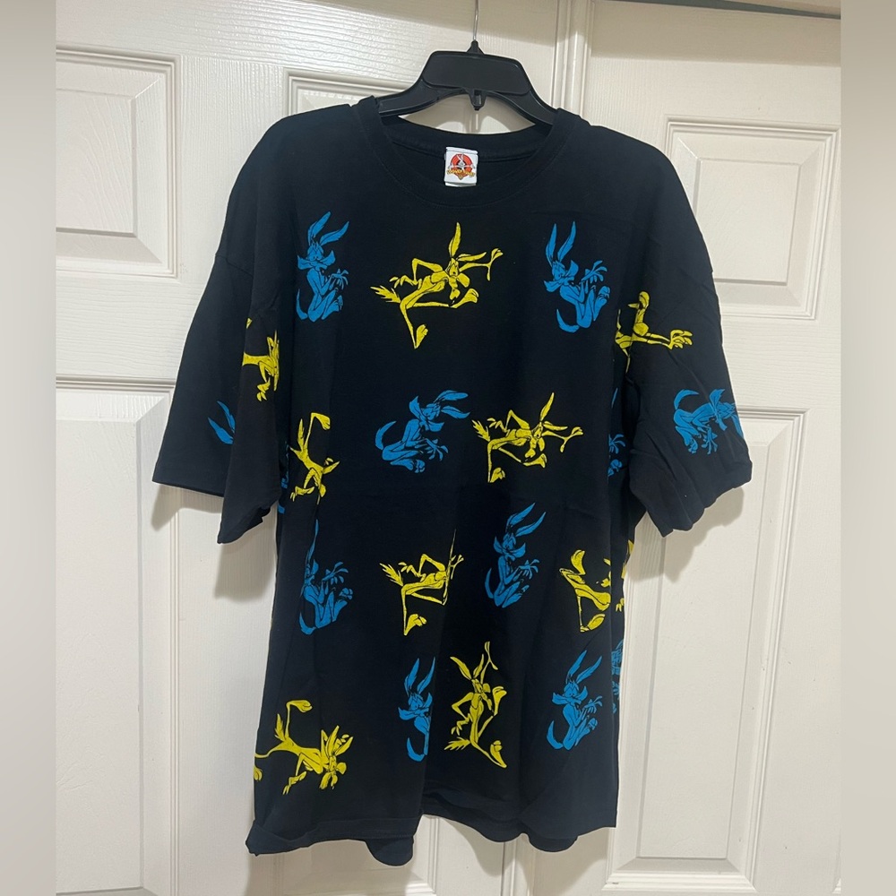 VINTAGE LOONEY TUNES WILE E COYOTE ALLOVER PRINTED T-SHIRT SIZE 2XL